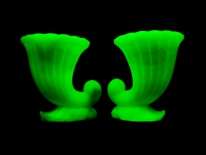 Akro Agate Cornucopia Pair (longwave UV)