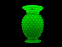 Hobnail Vase (longwave UV)