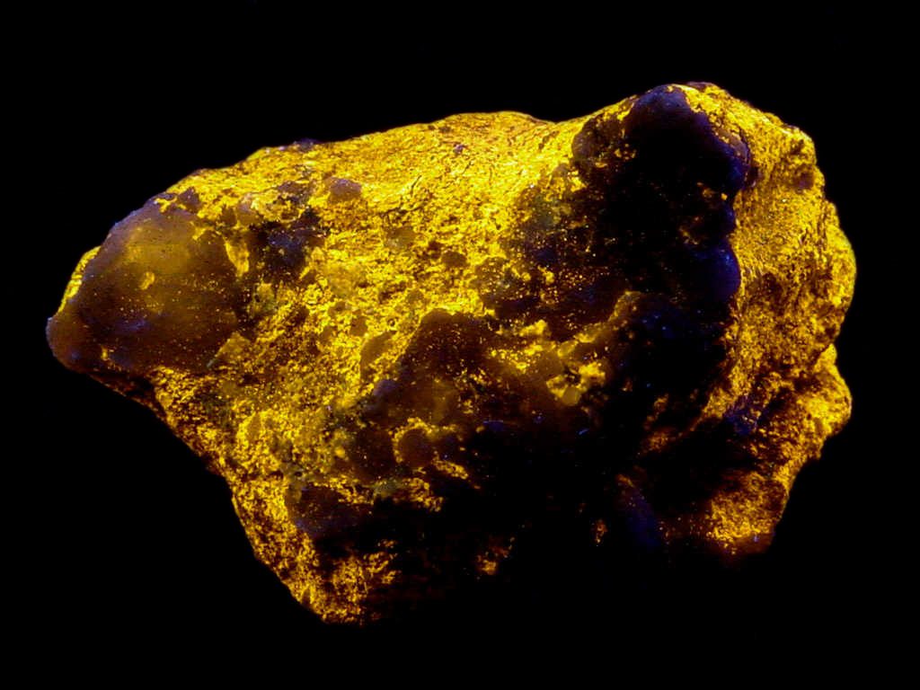 Sphalerite - Colorado (longwave UV)