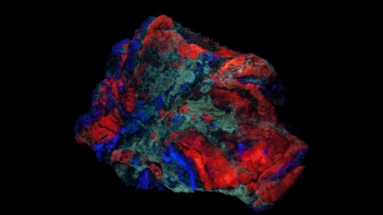 Calcite, fluorite, willemite, Hogan Claim, Yavapai Co., Arizona (midrange + shortwave UV)